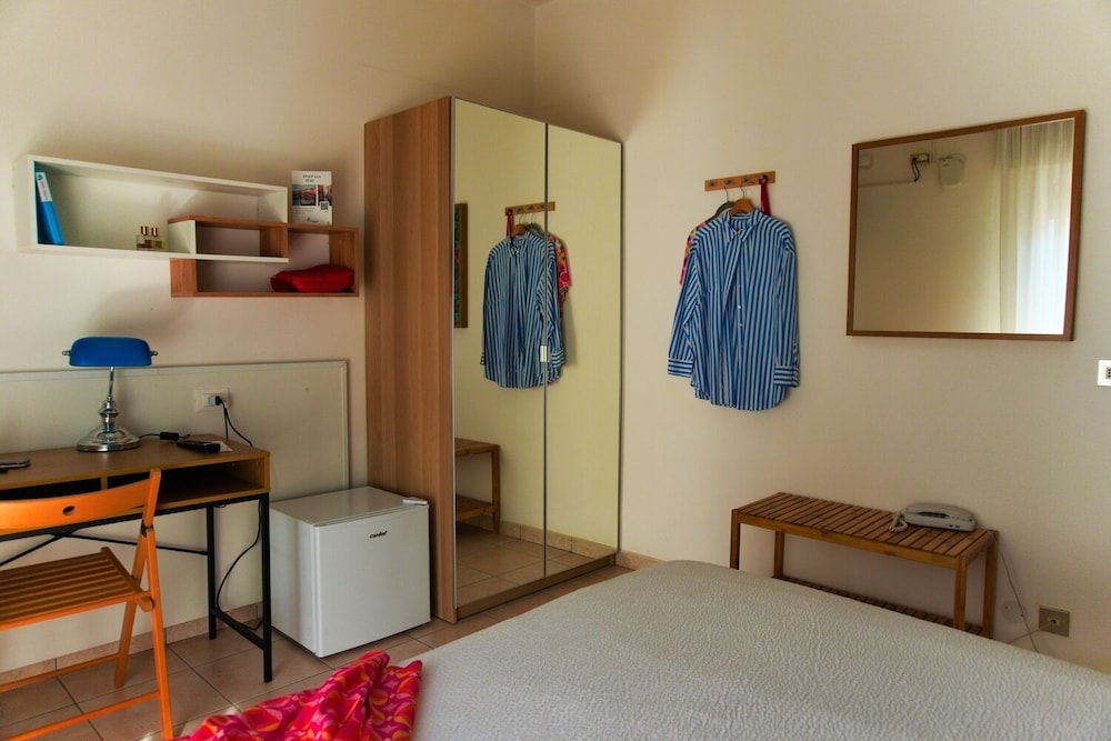 Le Petit Hotel