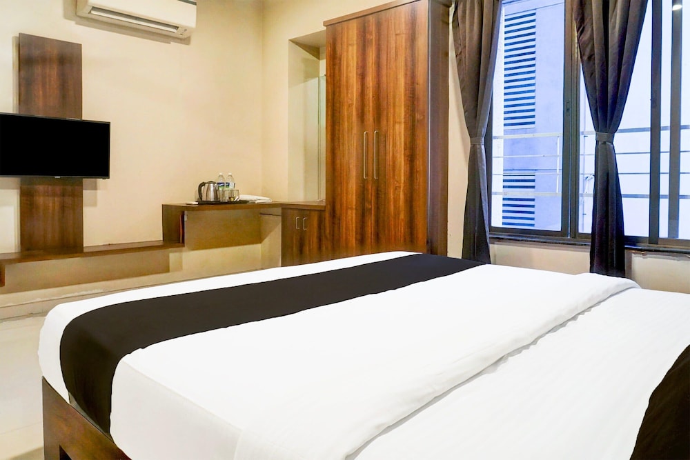 Elite Stays at Viman Nagar Kharadi