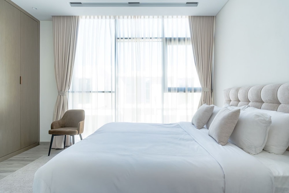 Luxury townhouse in Al Danah Bay