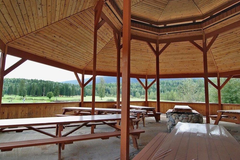 Wells Gray Golf resort and RV park