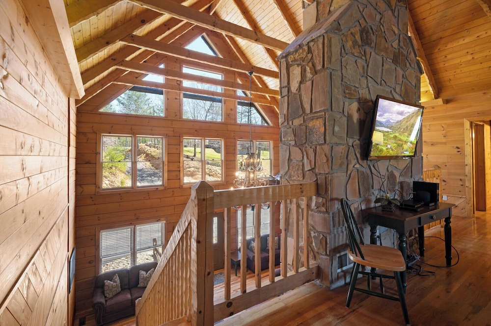 Country Pines Lodge