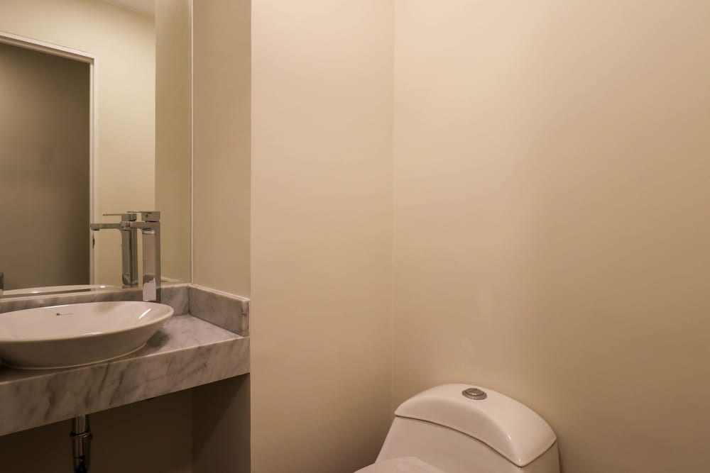w Breathtaking 2BR With Balcony in Miraflores