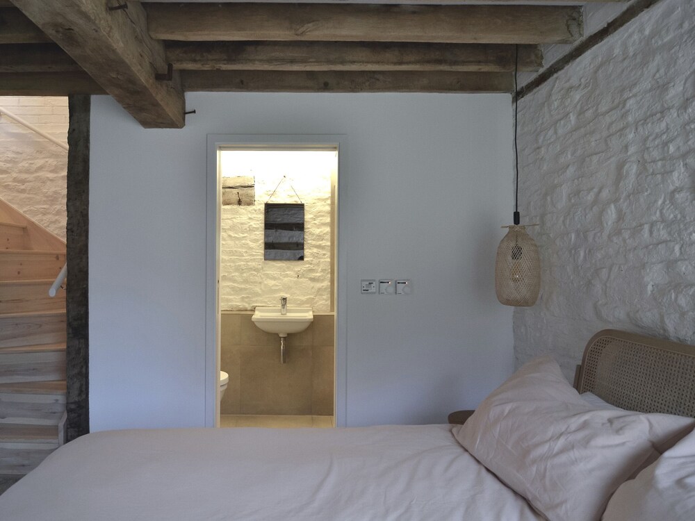 High Cogges Farm Holiday Cottages The Granary