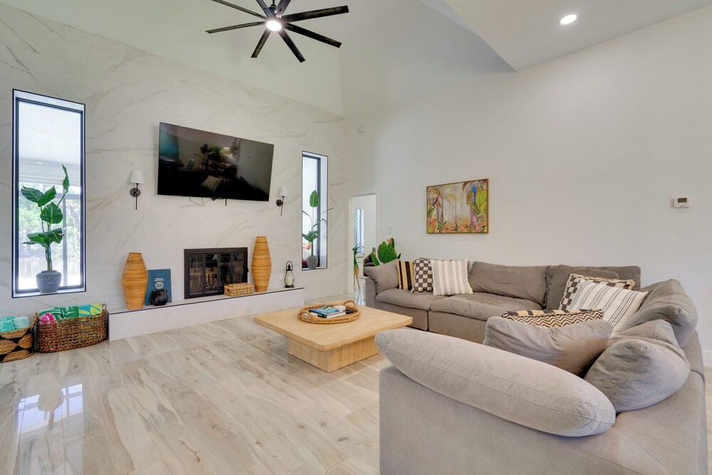 7 Mi Fort Myers Beach: Luxe 'mai Tai Villa'