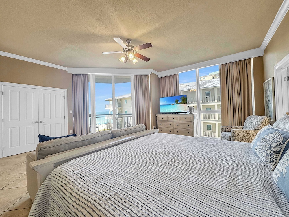 Oceanfront Luxe Pool + Beachfront Free Golf