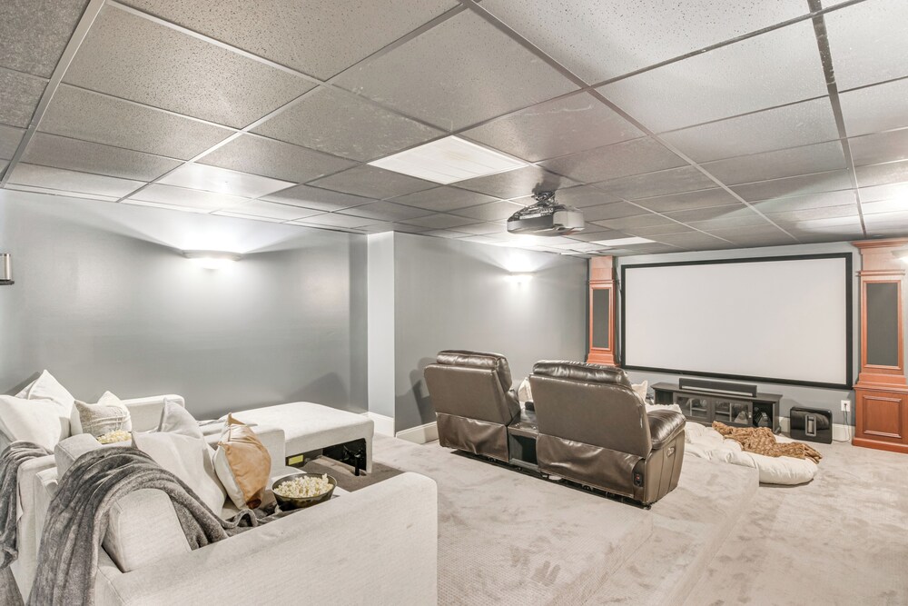 Boat Dock & Movie Theater: Lake Wylie Retreat!
