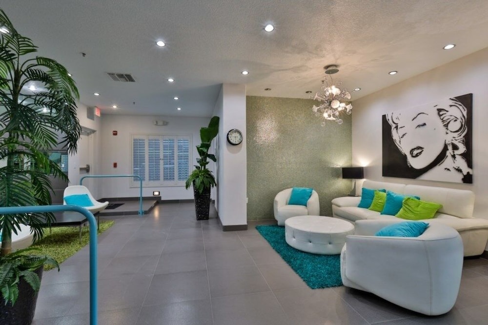 Oceanfront Condo With Beautiful Views 2 Bedroom Condo