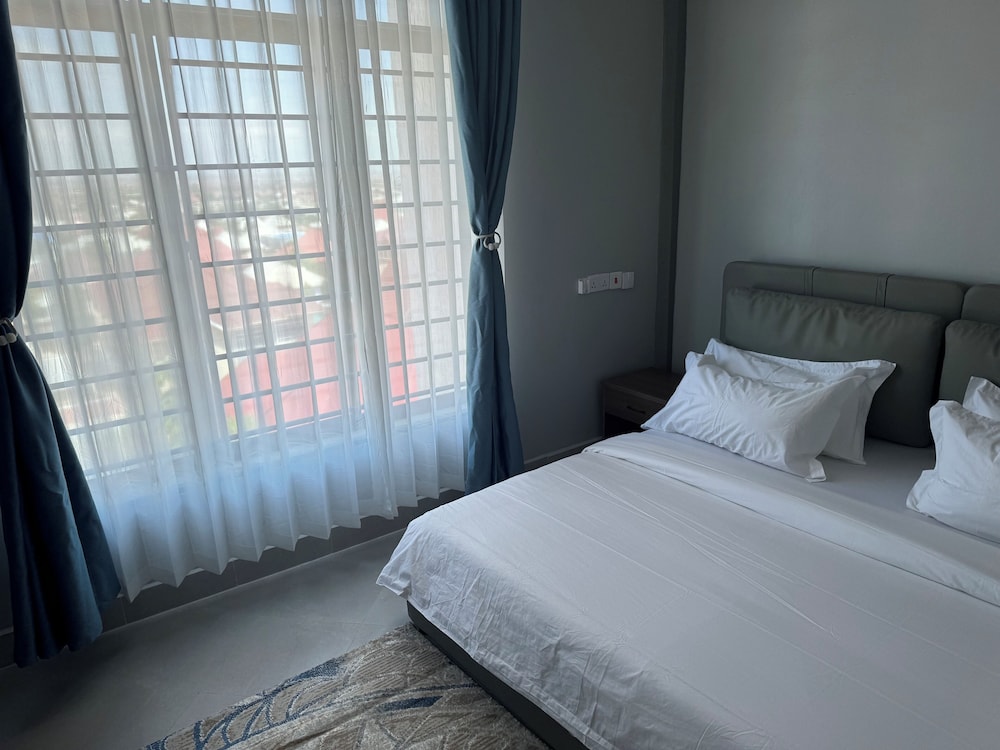 EASTERN CITY APARTMENTS