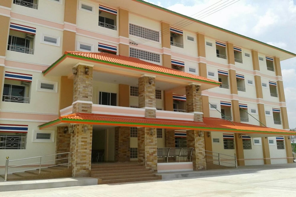 Chalerm Lak Mansion