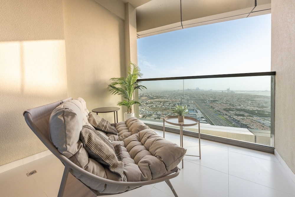 Stunning 2BR With Amazing Views in Business Bay