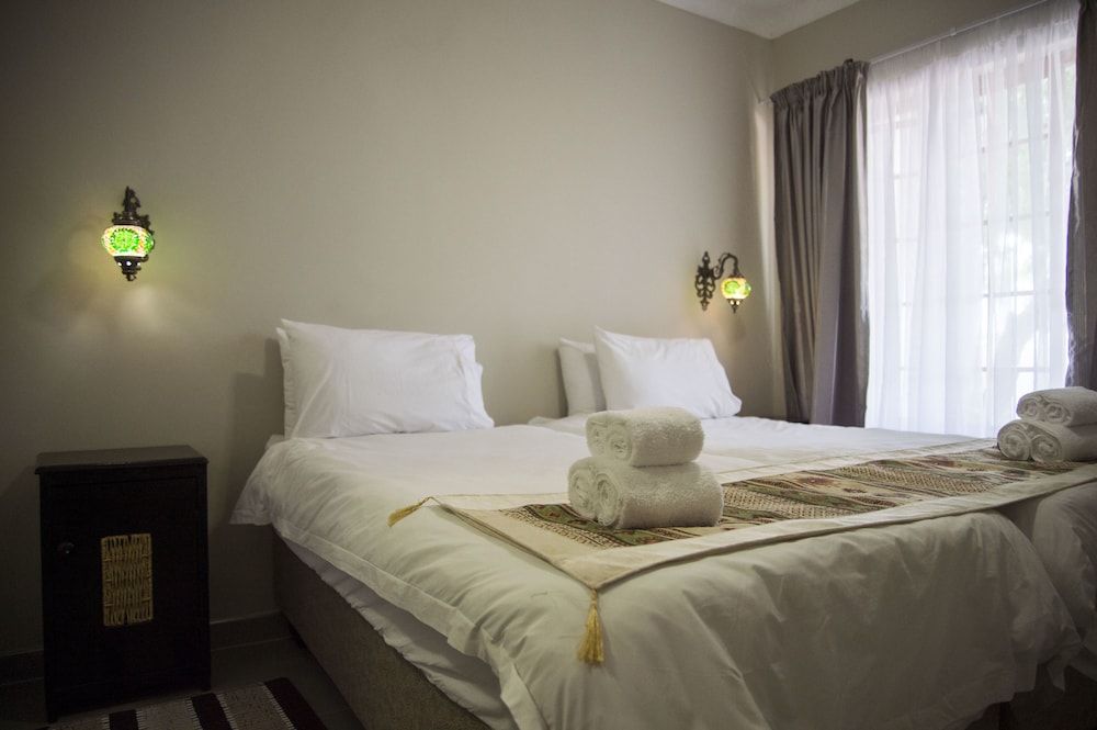 Tsumeb Backpackers & Safari