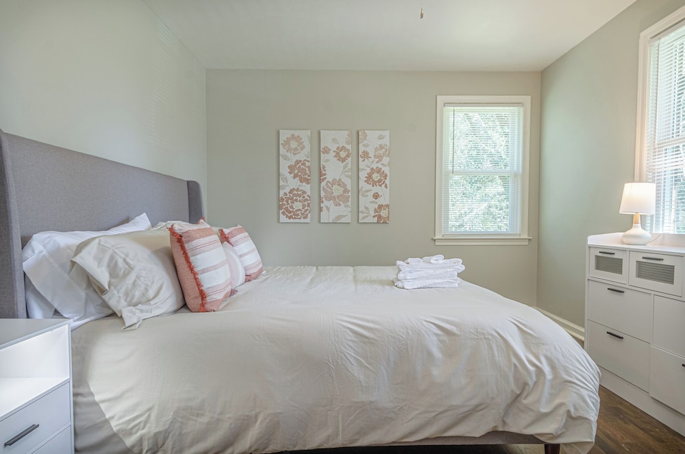 Charming Spacious Home with Game room