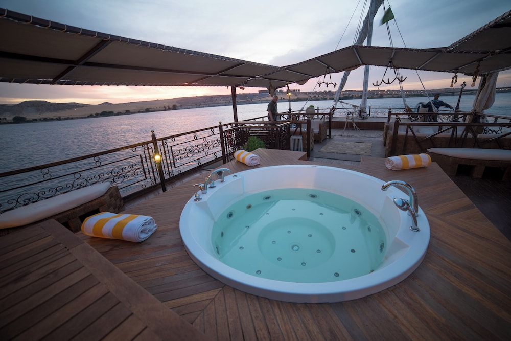 Sonesta Dahabeya Amirat I - Nile Cruise Ship - 7 nights from Luxor every Saturday