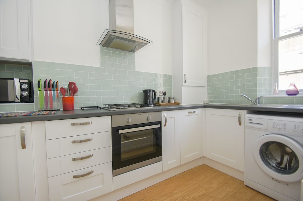 Regency Apartment Sea View by Brighton Holiday Lets