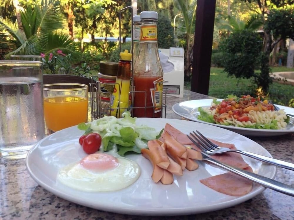 Tonwa Resort Hotel
