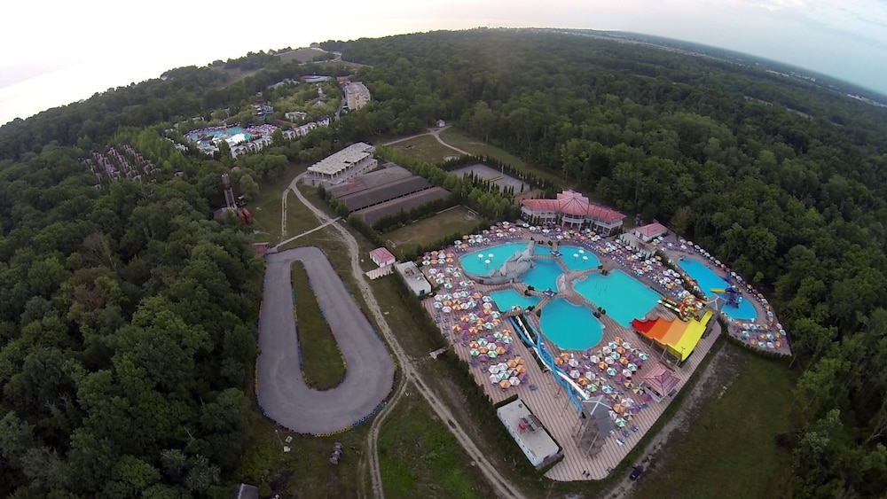 Atlant Holiday Village