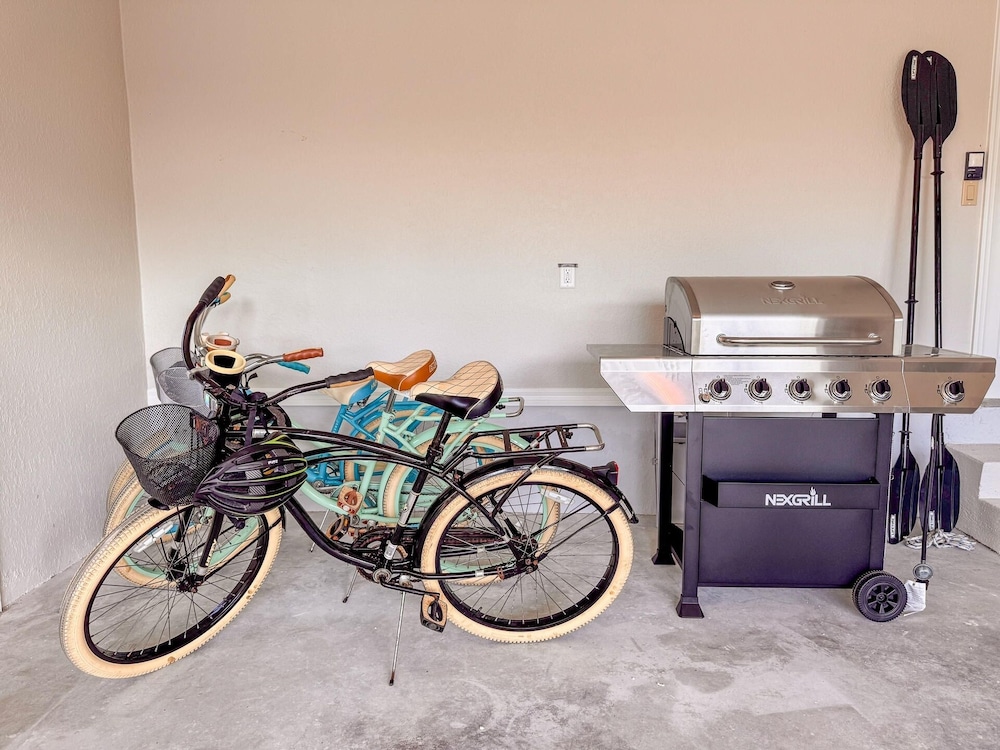 Punta Gorda 3-Bedroom Canalfront Vacation Home with Dock 3 Home