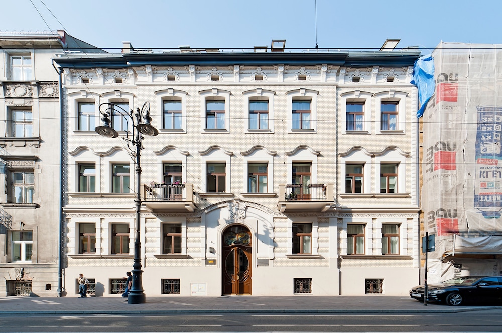 EchoDom 3 Apartments