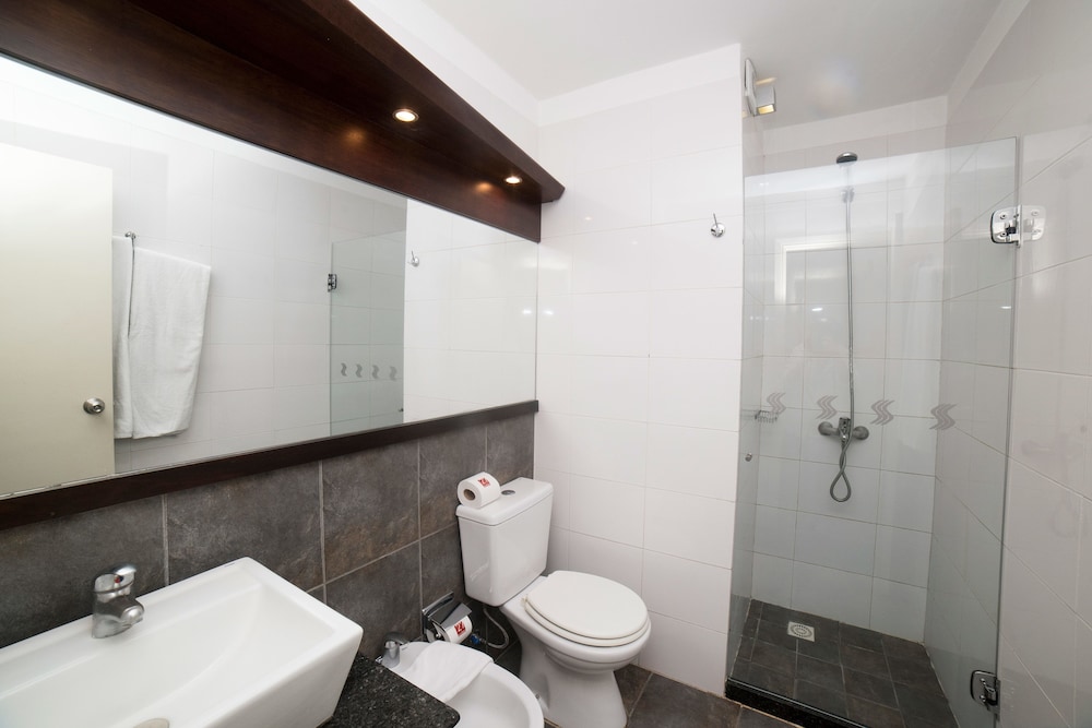 27 Suites Apart Hotel