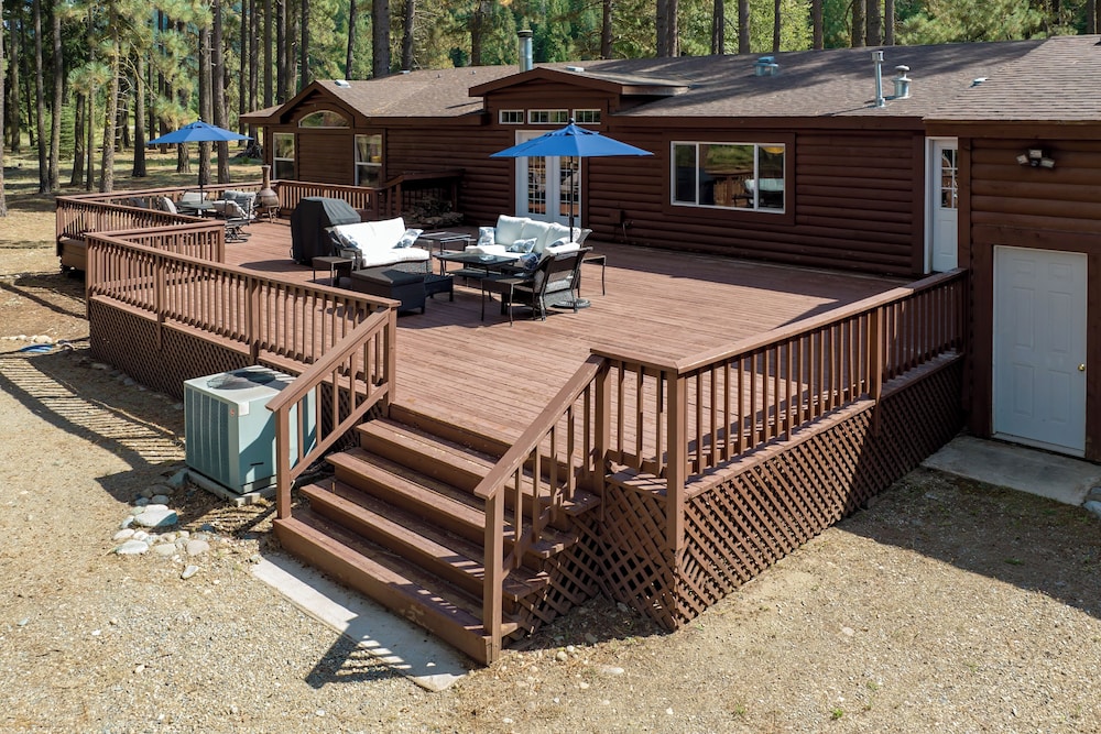 Gorgeous, Dog-friendly, Riverfront, 200-acre Ranch