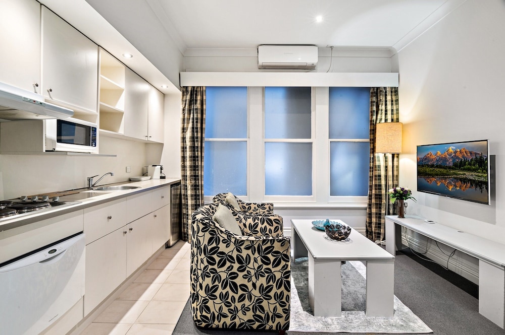 Melbourne CBD 1-bed With A/C Close to Theatres