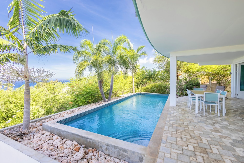 Coral Estate Holidays