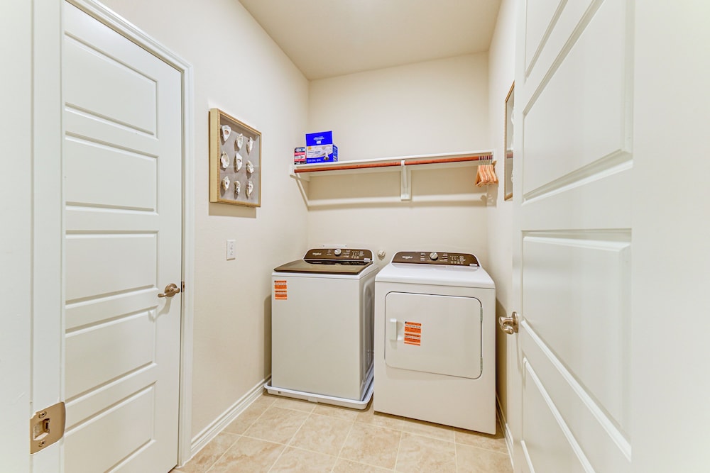 12 Mi to Dtwn Mckinney: Modern Gem w/ Patio & Yard