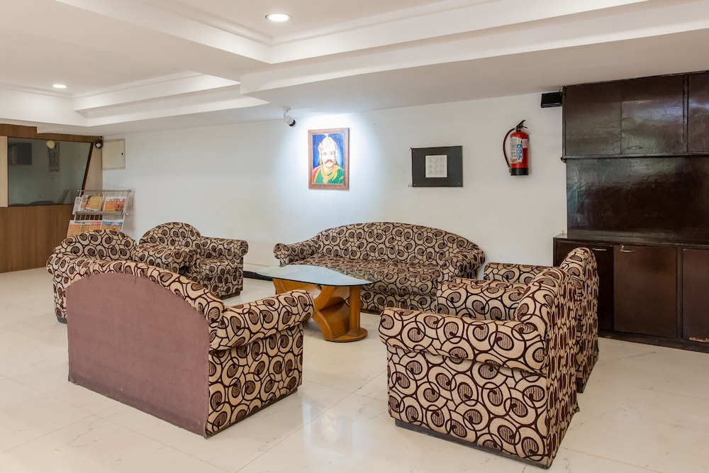 OYO 25042 Vikramaditya Hotel view 3