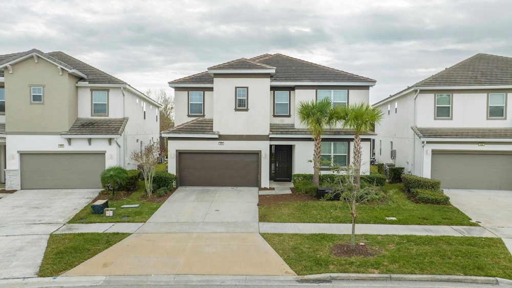 Spacious 12br Family Villa Near Disney Bella Vida