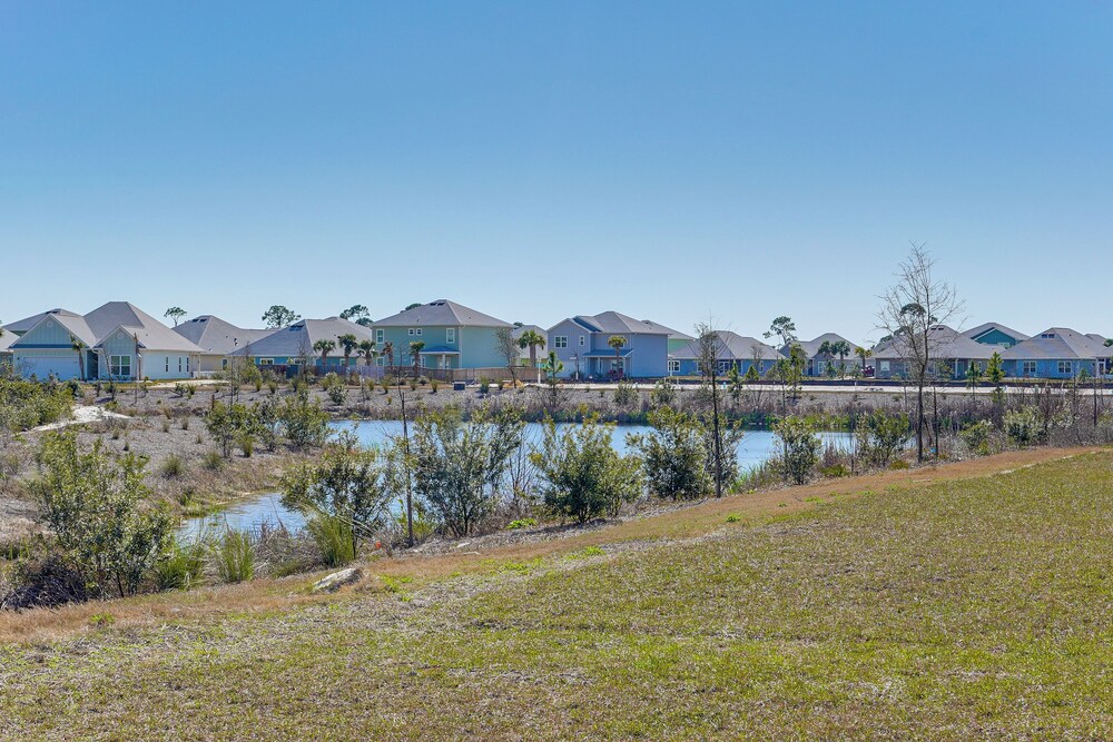 Walk to the Beach: Stylish Home in Port St Joe!