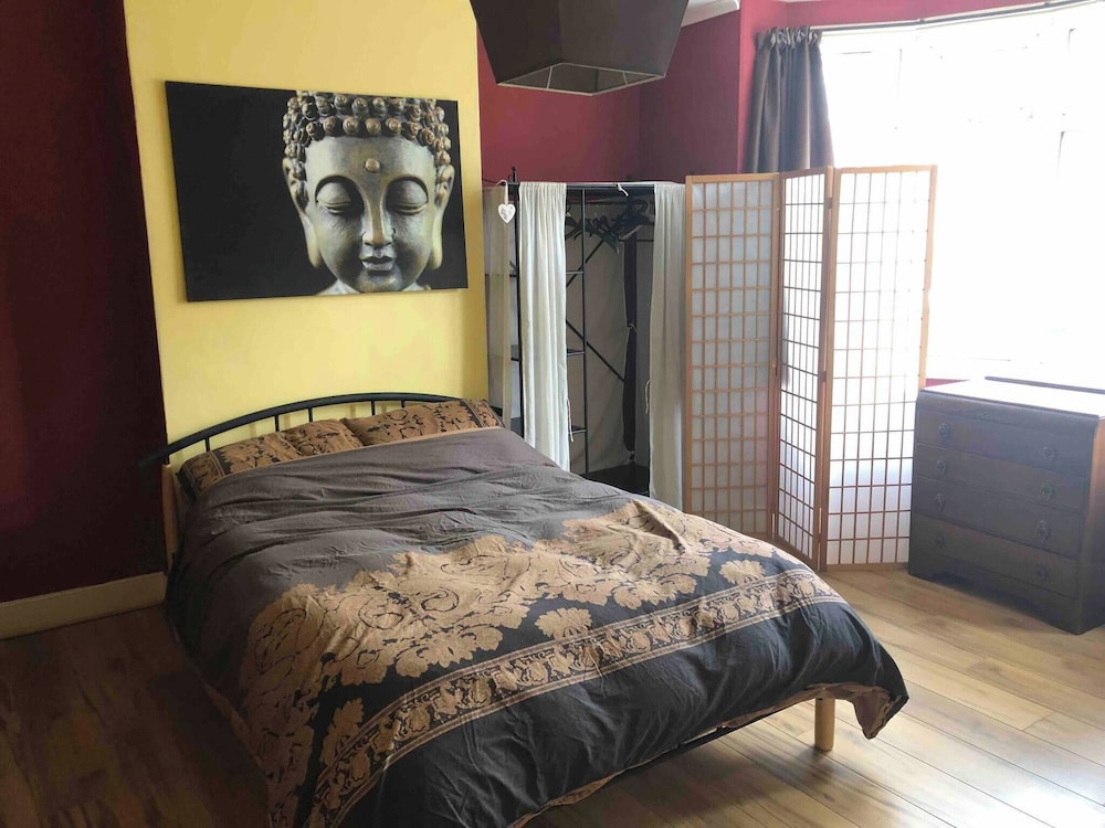 Charming 2 Bedroom Apartment in Gateshead, Close to Newcastle City Centre
