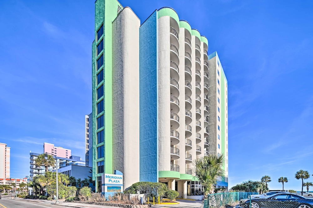 Prime Location + Ocean View: Myrtle Beach Condo!