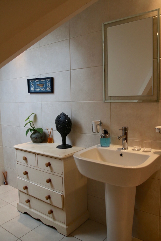 Worthing Vacations - The Enclave - Property Image 3