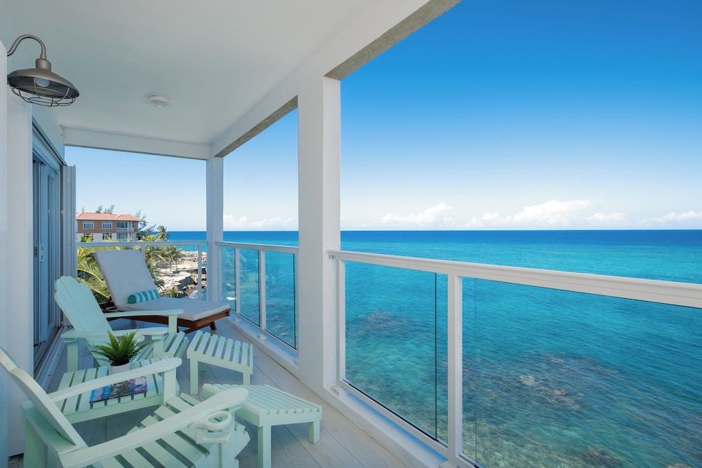 Blue-sky penthouse