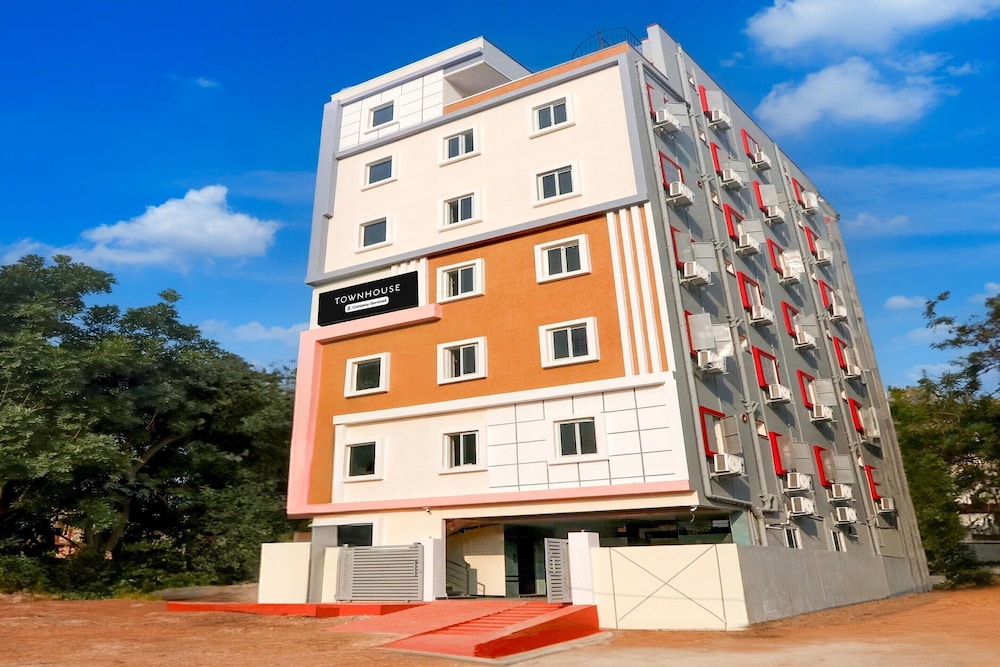 Elegant Stays Near Waverock SEZ Hyderabad
