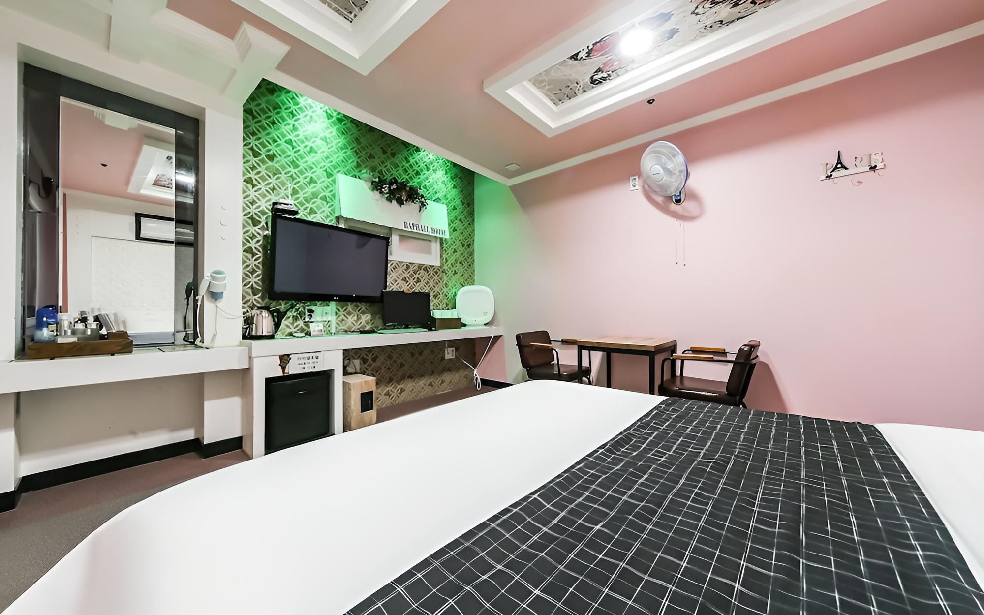 Photo 17