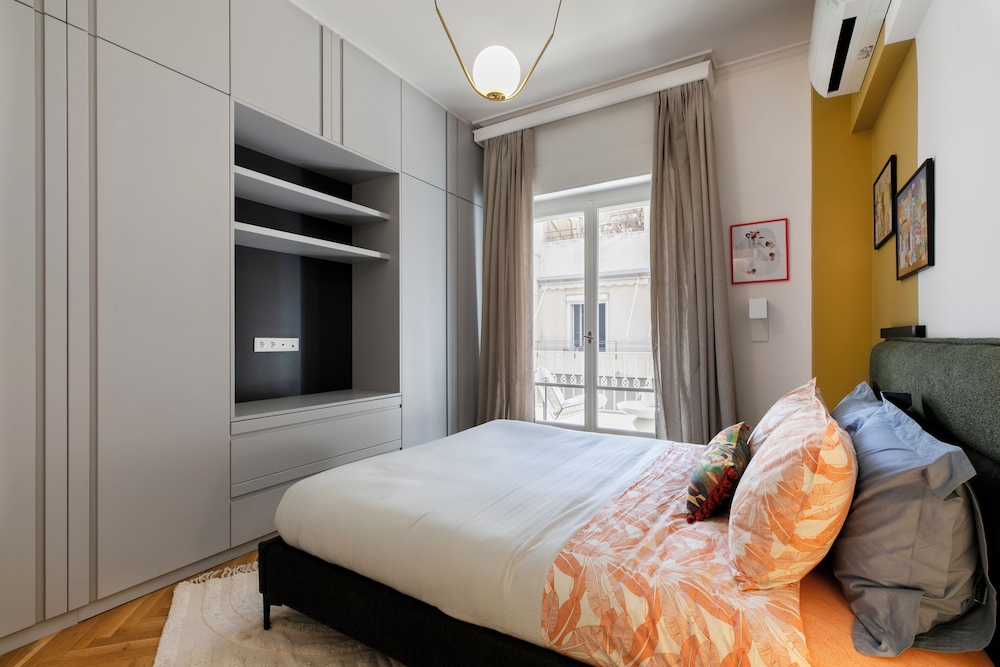 Elysia - 2-Br Apt & Balcony in Athens