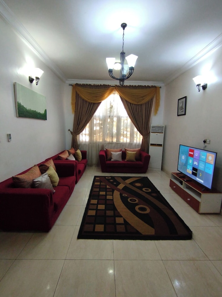 Hillview Apartments