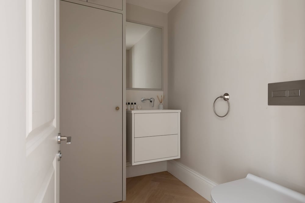 Callcott Street IV by Onefinestay
