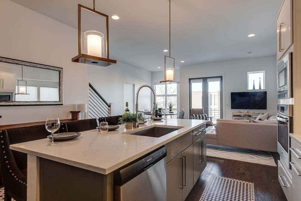 Nashview- Heart of Gulch - 360º Views of Downtown!