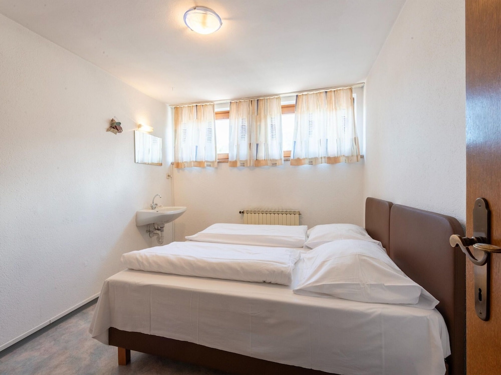 Nice Apartment in Fugen Near Ski-lift