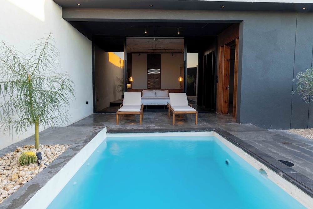 Portal Chalets With Private Pool- Qirwan