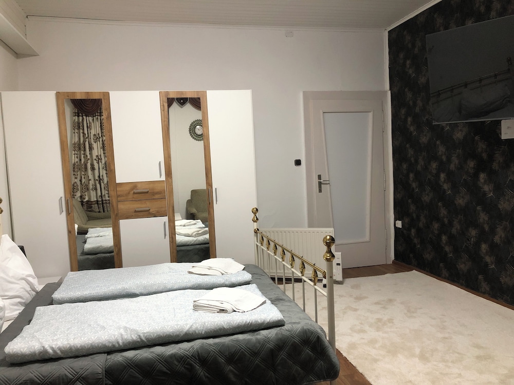 Modern 2BR Apartment Near Danube
