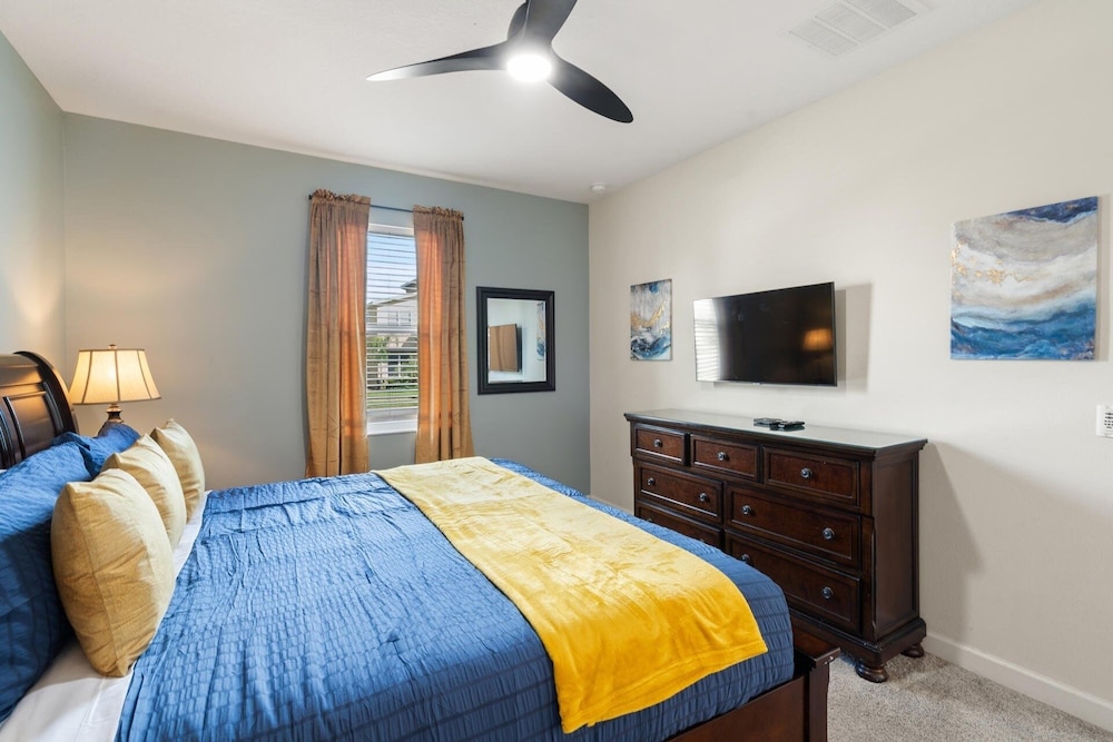 ChampionsGate Resort 8-Bedroom Vacation Pool Home - Includes Resort Clubhouse Amenity Access! 8 Home