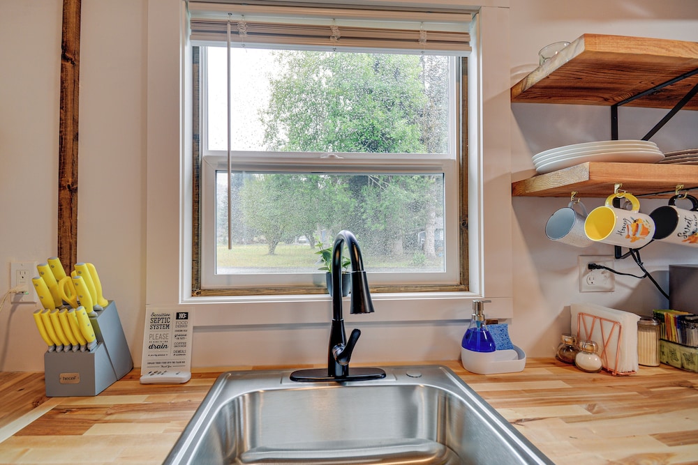 Near Twilight Sites & Scenic Hikes: Forks Apt