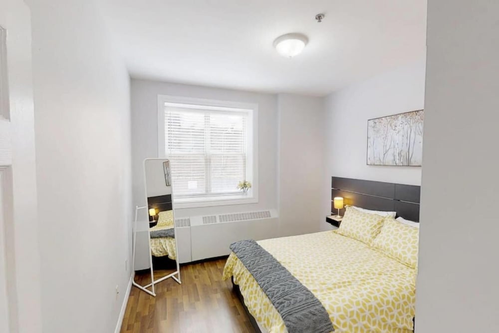 Saint John Vacations - Cozy Condo the Heart of Uptown 2-bed Coffee tea - Property Image 5