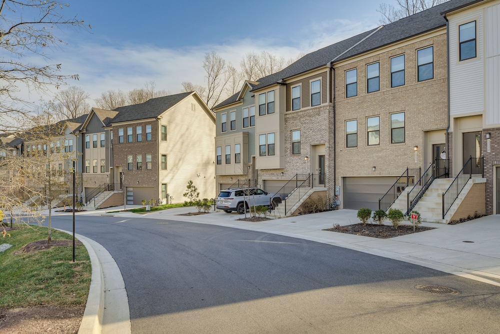 19 Mi to Baltimore: Townhome in Maryland City