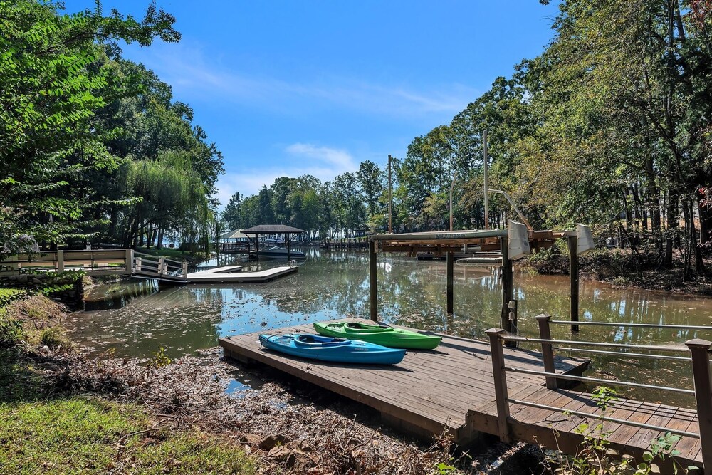 Serene Lakeside Getaway With Games & Relaxation 4 Bedroom Home view 3