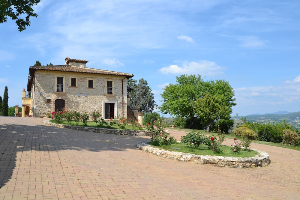 Tenuta Pizzogallo view 4