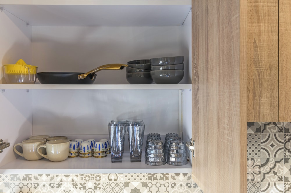 Elevate - Sleek 2-BR Apt by Santa Maria, Jal el Dib
